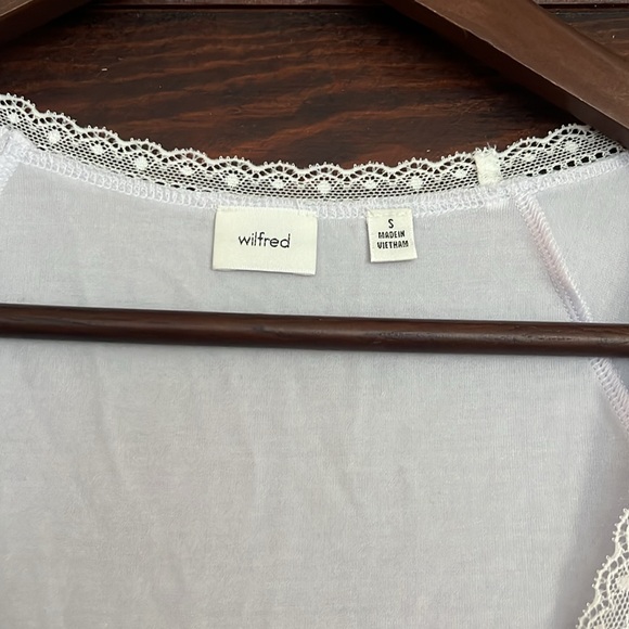 Aritzia t shirt - Picture 2 of 3